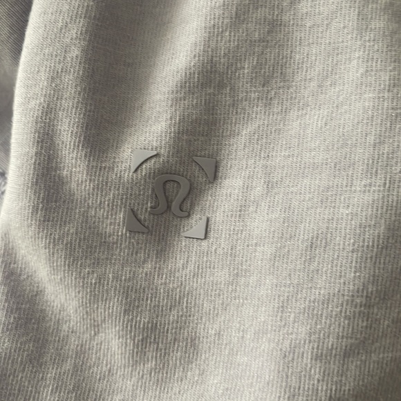 Mens Light Purple Lululemon 5 Year Tee - Picture 2 of 2